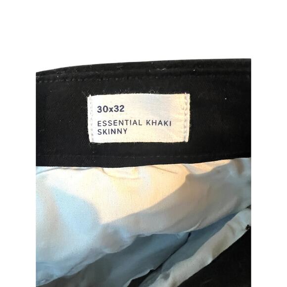 GapFlex Essential Khakis in Skinny Fit with Washwell black 30x32 - Picture 6 of 8